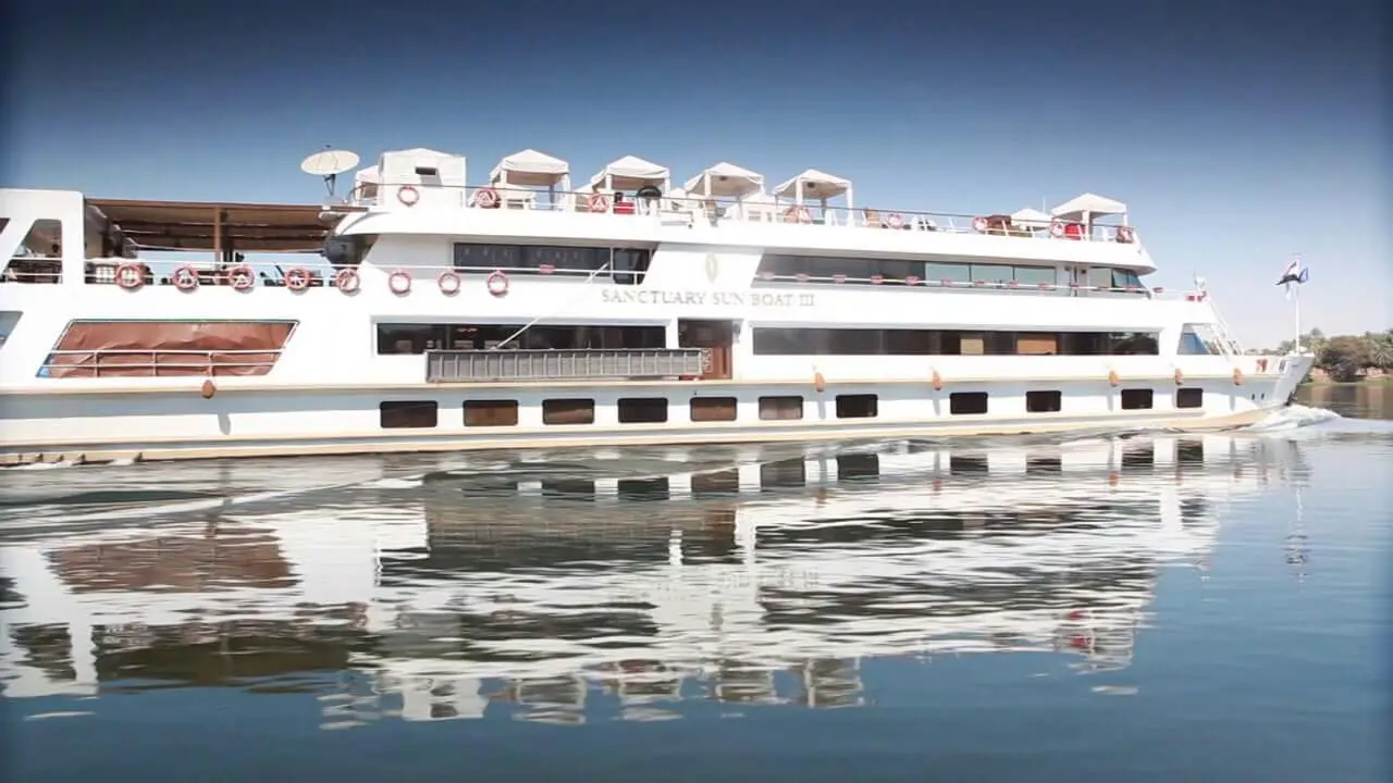 Cruzeiro Sanctuary Sun Boat III no Nilo 4 Dias Assuão Luxor