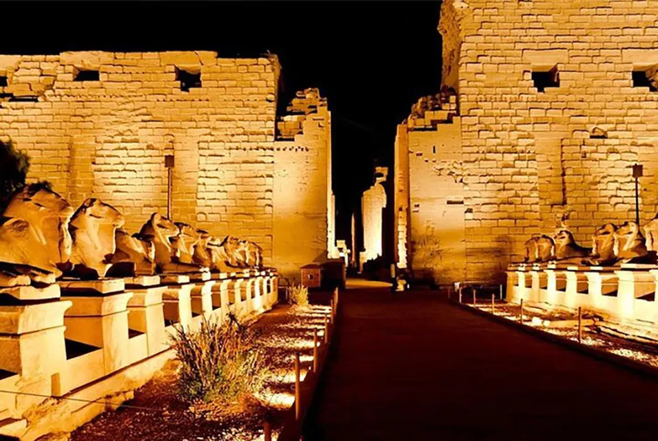 Espetáculo de Luz e Som nos Templos de Karnak