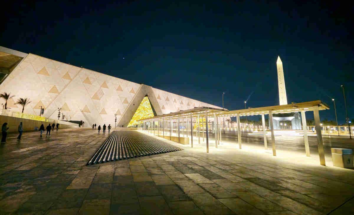 A Inauguração do Grande Museu Egípcio de Gizé