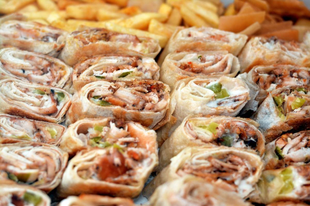 Comer shawarma no Egipto - o que é e como é