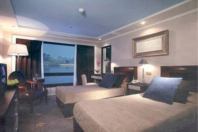 Cruzeiro Movenpick Sun Ray no Nilo 4 Dias Assuão Luxor