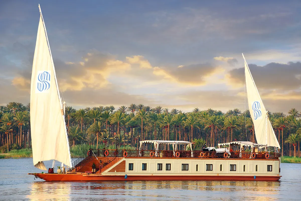 Cruzeiro Amoura Dahabiya Nilo 4 Dias Assuão Luxor