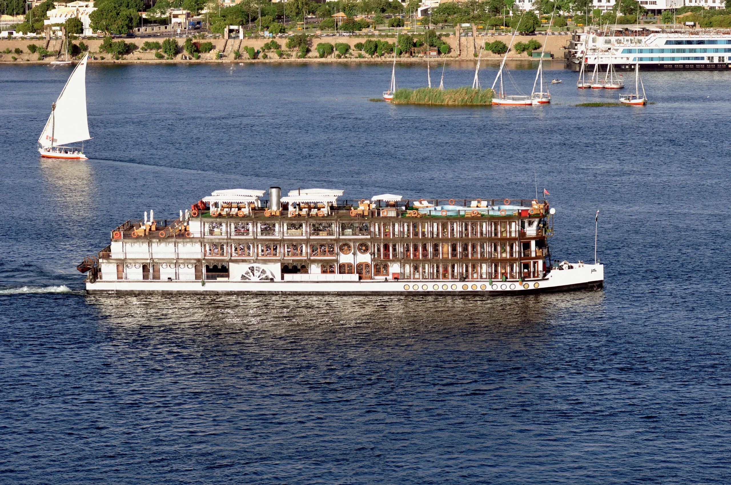 Cruzeiro Mövenpick SS Misr no Nilo 5 Dias Luxor Assuão