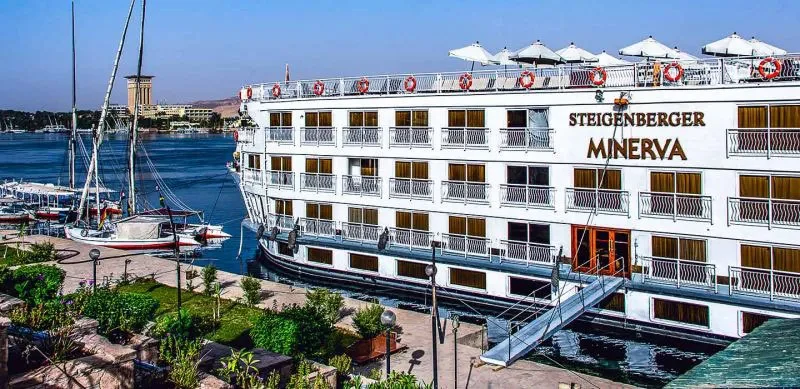 Cruzeiro Steigenberger Minerva no Nilo 4 Dias Assuão Luxor