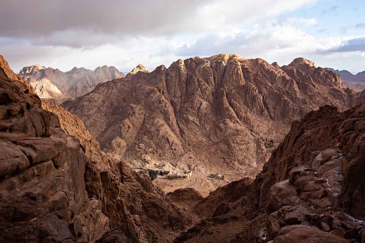Dicas para escalar o Monte Sinai de forma segura