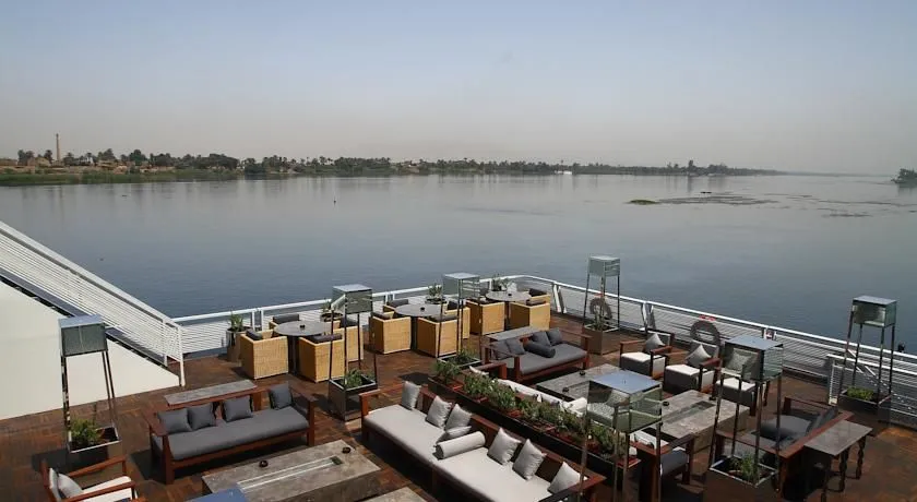 Cruzeiro Mövenpick MS Darakum no Nilo 15 Dias Cairo Assuão