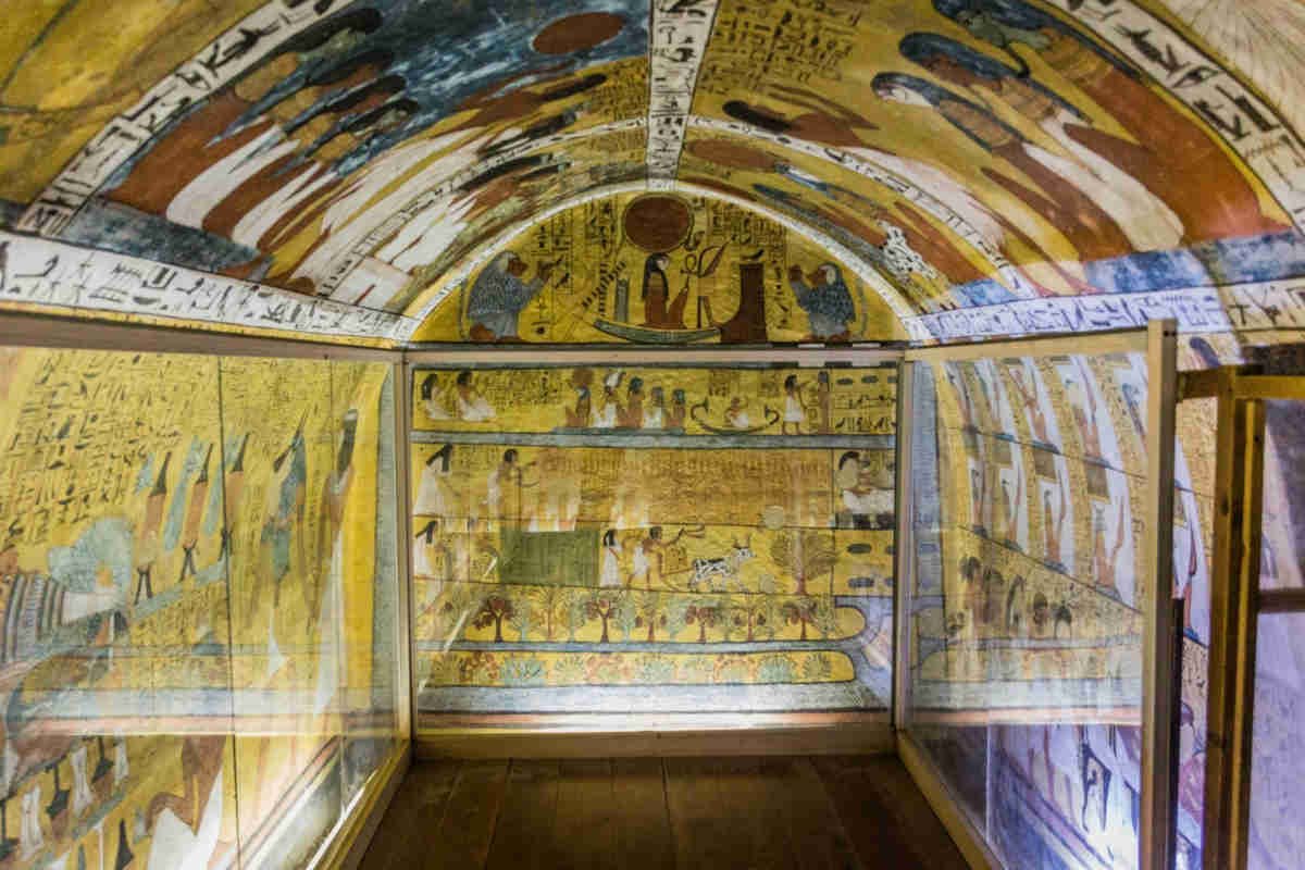 O Vale dos Artesãos de Luxor — tumbas que vão surpreendê-lo