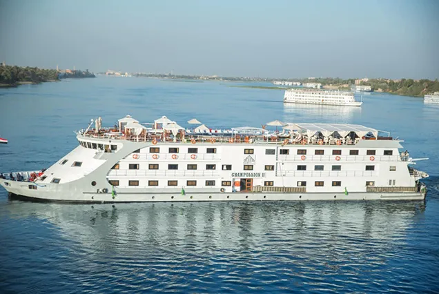 Cruzeiro Champollion no Nilo 4 Dias Assuão Luxor