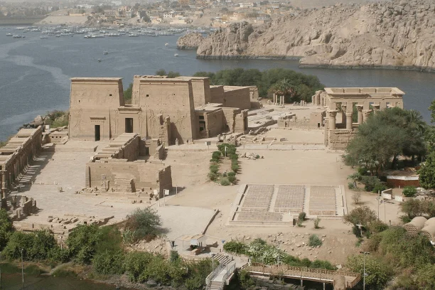 Cruzeiro de Assuã para Luxor com Excursão a Abu Simbel