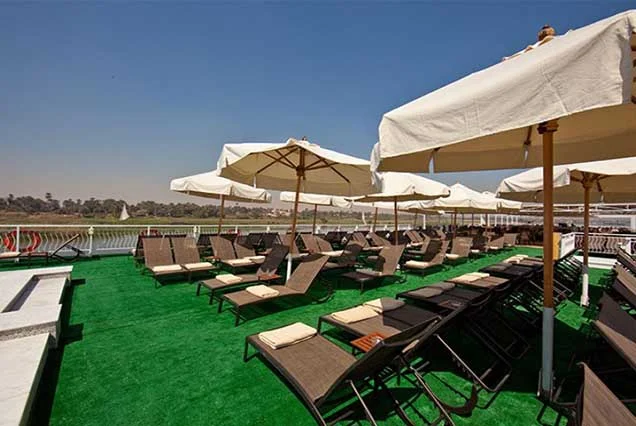 Cruzeiro Steigenberger Legacy no Nilo 4 Dias Assuão Luxor