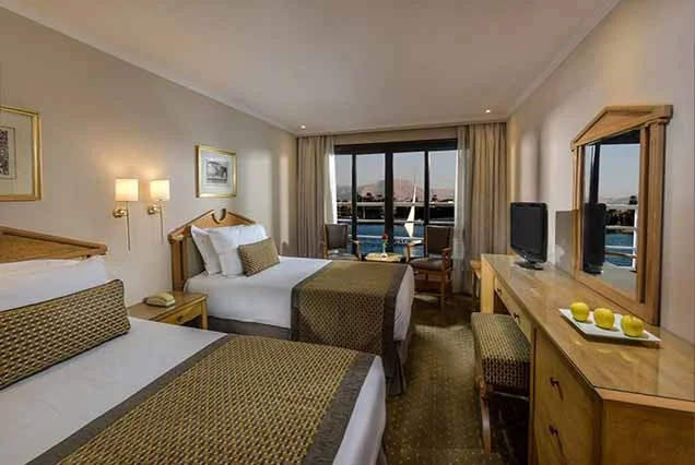 Cruzeiro Steigenberger Regency no Nilo 4 Dias Assuão Luxor