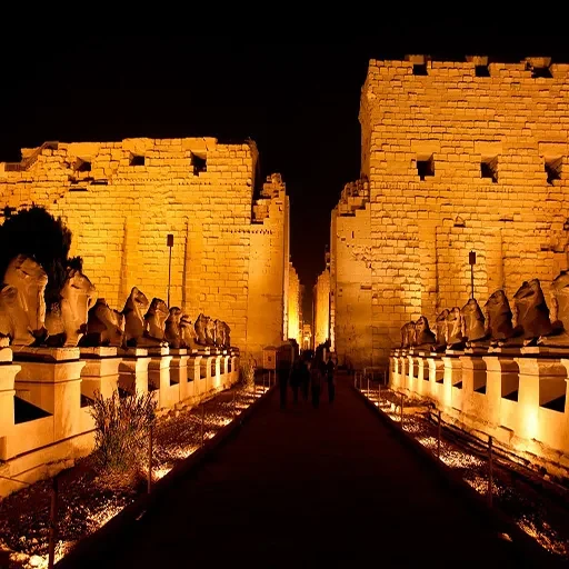 Espetáculo de Luz e Som no Templo de Karnak