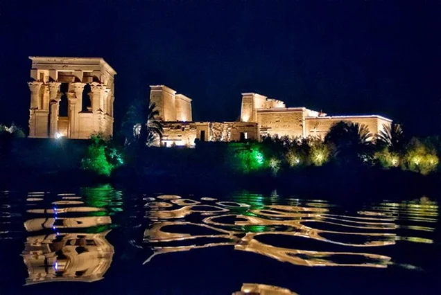 Espetáculo de Luz e Som no Templo de Philae