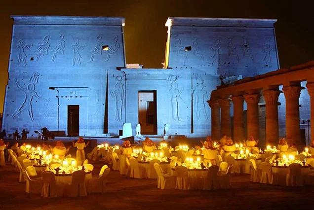 Espetáculo de Luz e Som no Templo de Philae