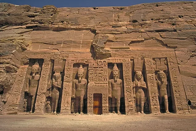 Excursão a Abu Simbel a partir de Assuã de Avião