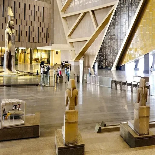Grande Museu Egípcio de Hurghada de Avião