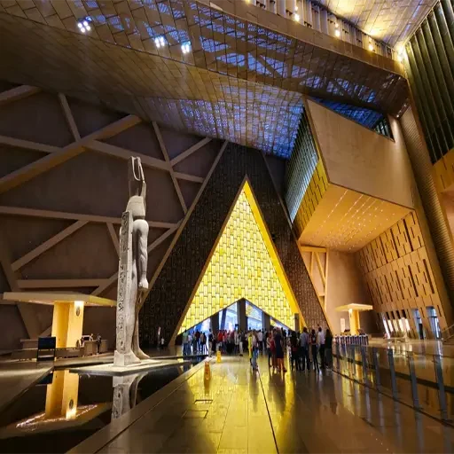 Hurghada para o Grande Museu Egípcio