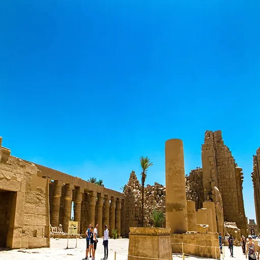Luxor para o Templo de Dendera
