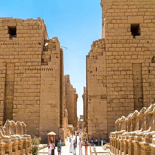 Luxor para o Templo de Dendera