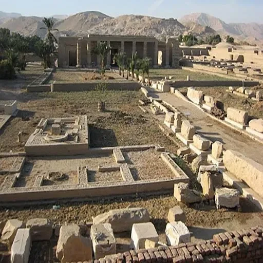Excursão privada de um dia inteiro aos templos de Dendera e Abidos a partir de Luxor