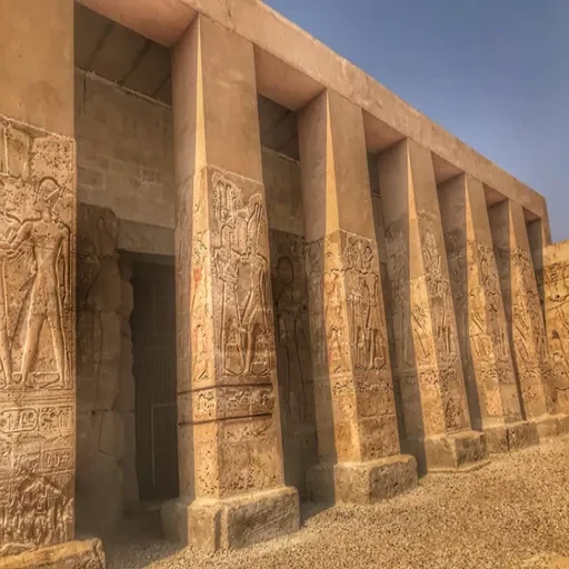 Excursão privada de um dia inteiro aos templos de Dendera e Abidos a partir de Luxor