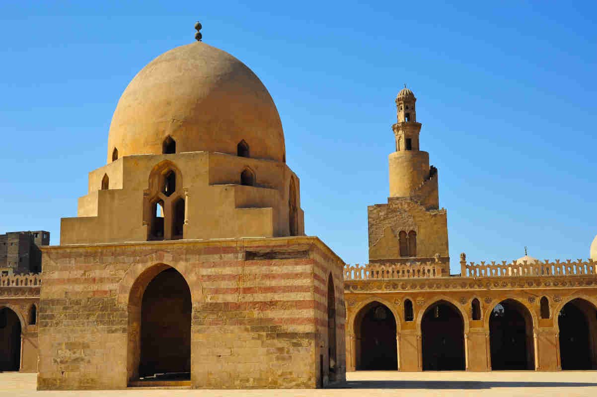 Principais contribuições das dinastias no Cairo islâmico — guia
